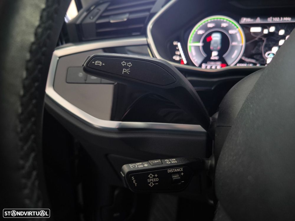 Audi Q3 45 TFSIe S line S tronic - 23