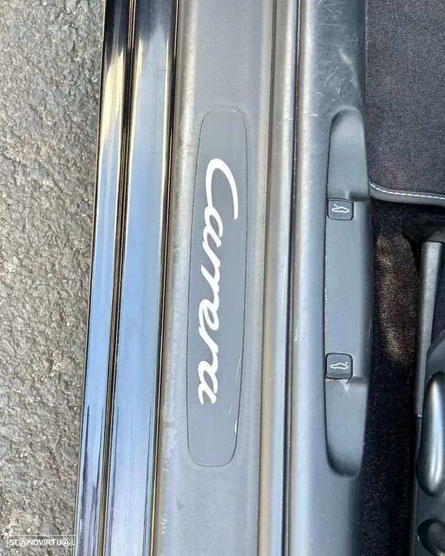 Porsche 911 (996) Carrera - 23