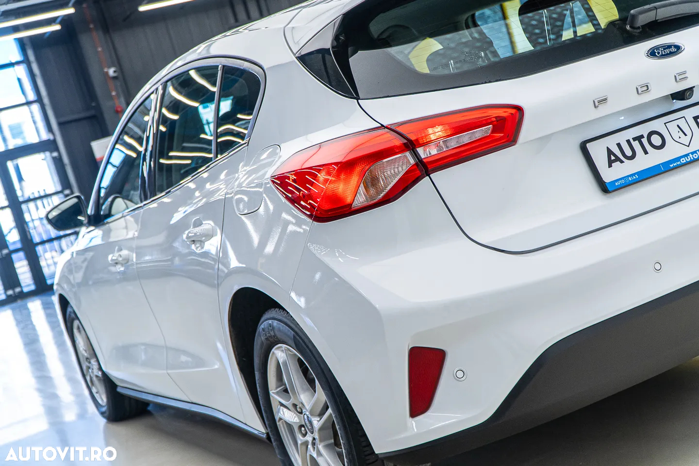 Ford Focus 1.0 EcoBoost Trend Edition - 32