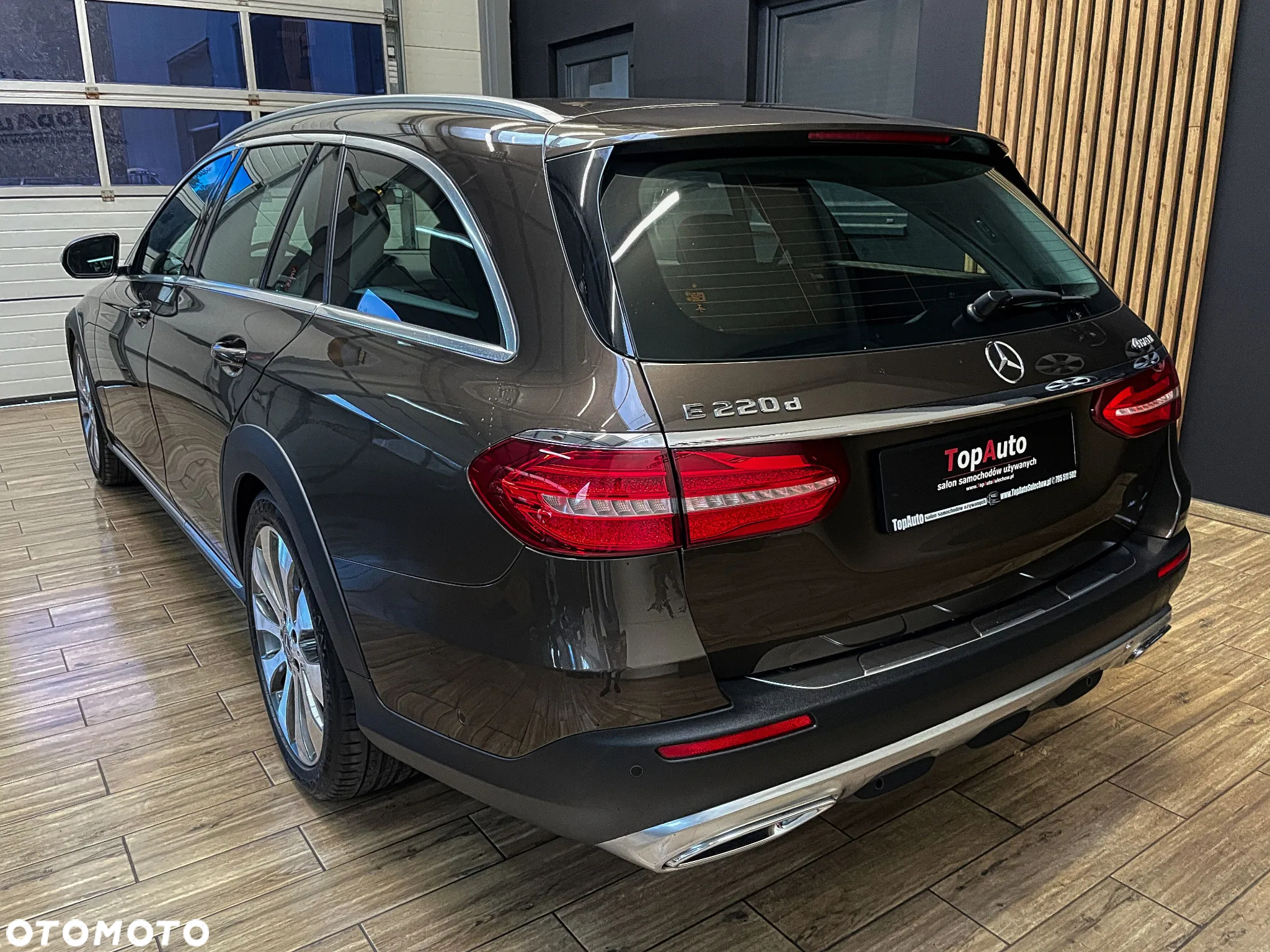 Mercedes-Benz Klasa E 220 d 4Matic T All-Terrain 9G-TRONIC Exclusive - 10