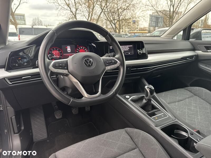 Volkswagen Golf - 10