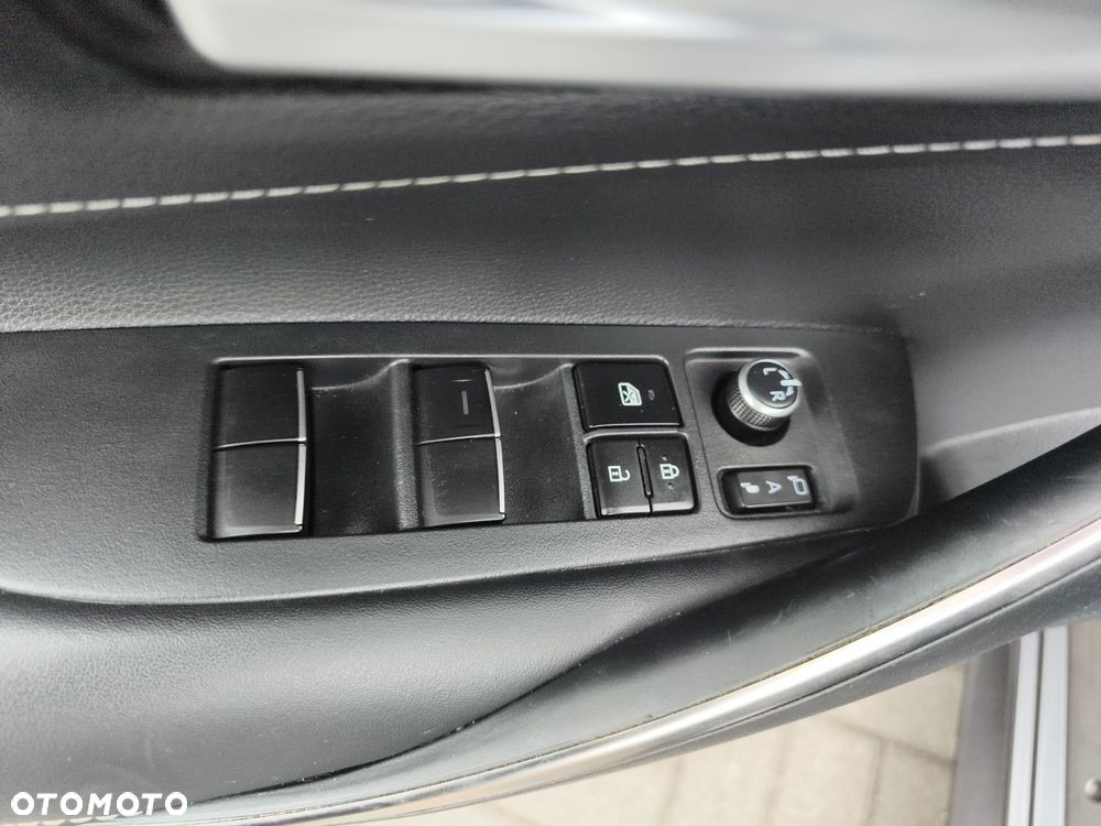Toyota Corolla - 22