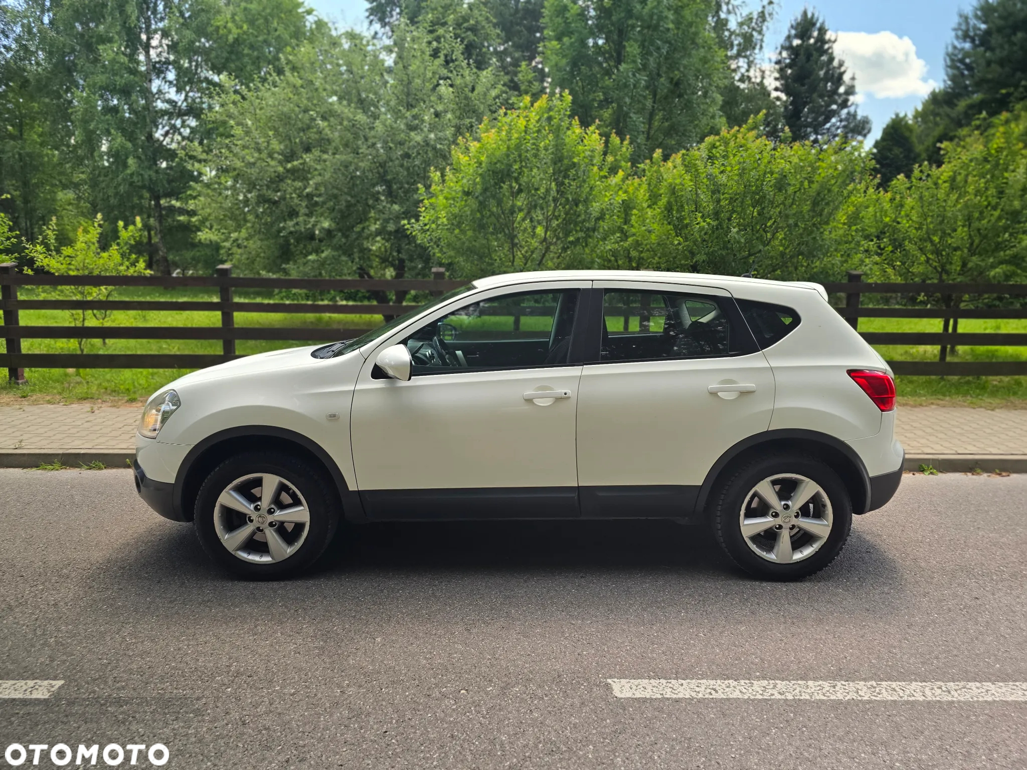 Nissan Qashqai 1.6 visia - 17