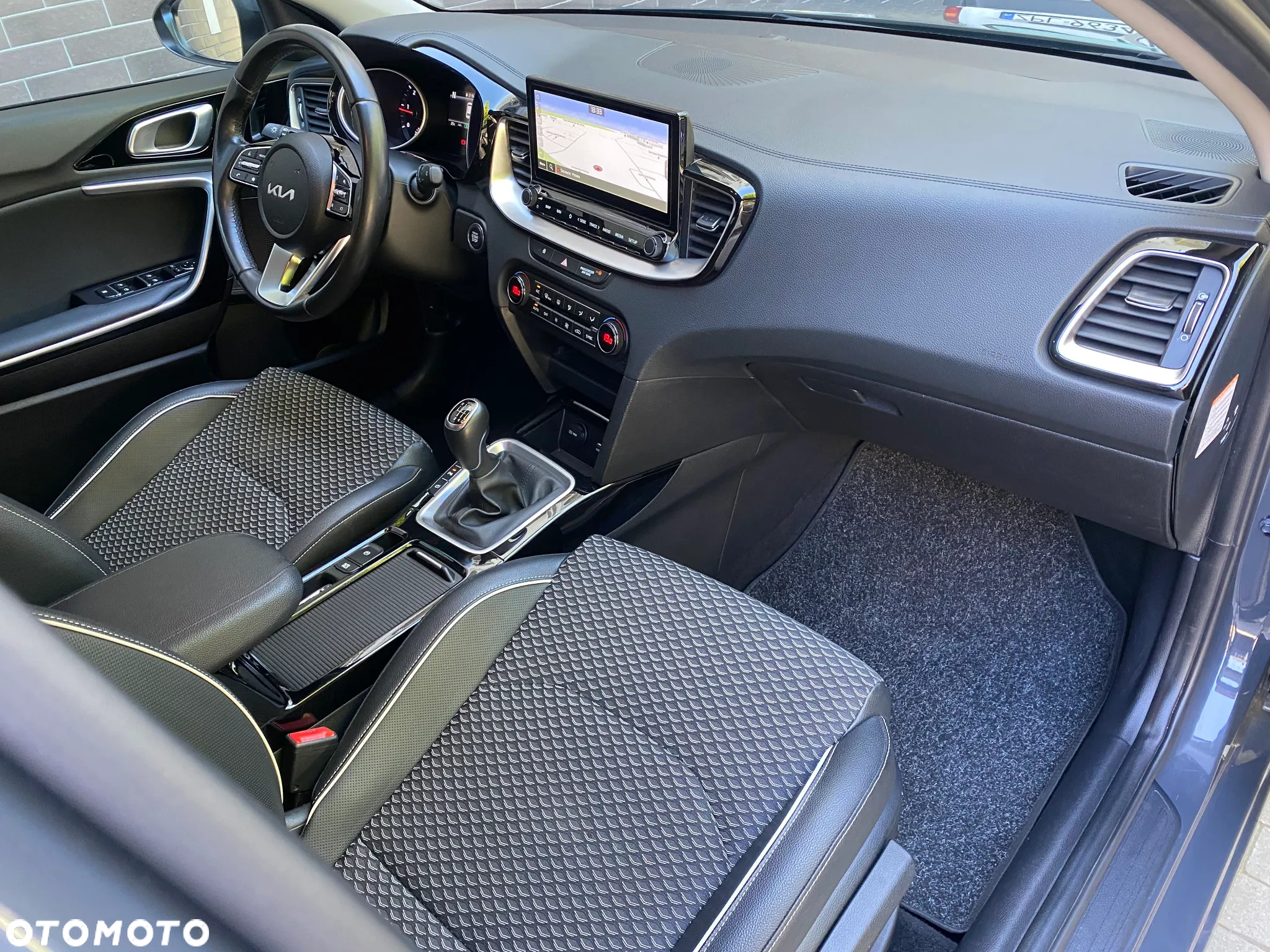Kia Ceed - 37