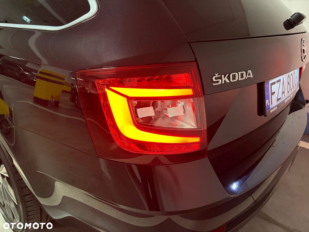Skoda Octavia 2.0 TDI 4x4 L&K DSG - 25