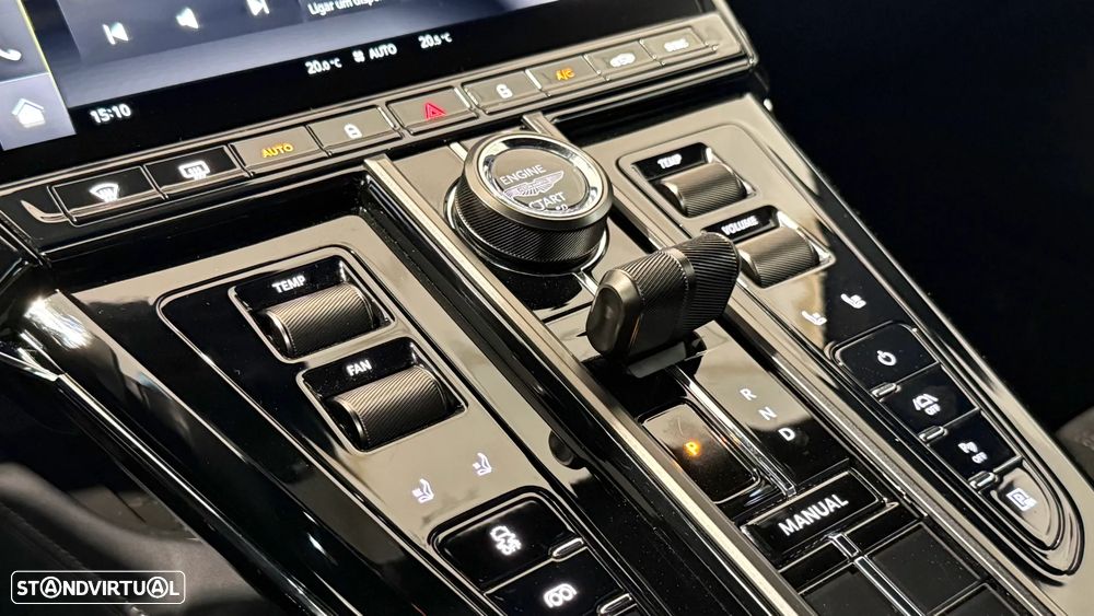 Aston Martin Vantage Coupe V8 - 38