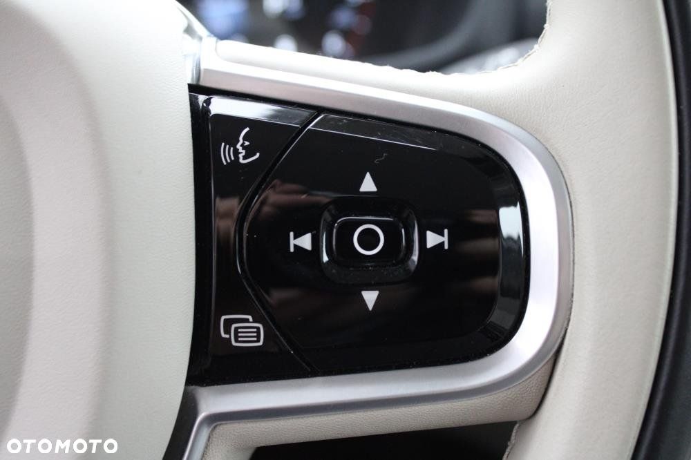 Volvo V60 Cross Country - 16