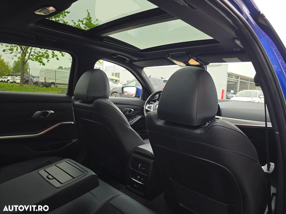 BMW Seria 3 330i xDrive AT - 22