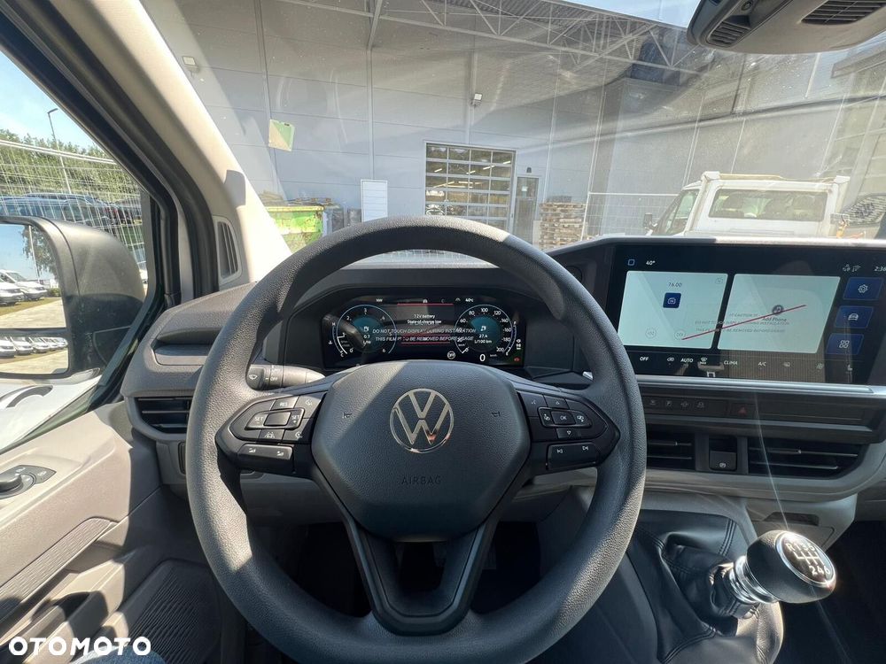 Volkswagen Transporter Furgon silnik: 2,0 l TDI 150 KM / skrzynia biegów: 6-biegowa manualna rozstaw osi: 3500 mm - 17