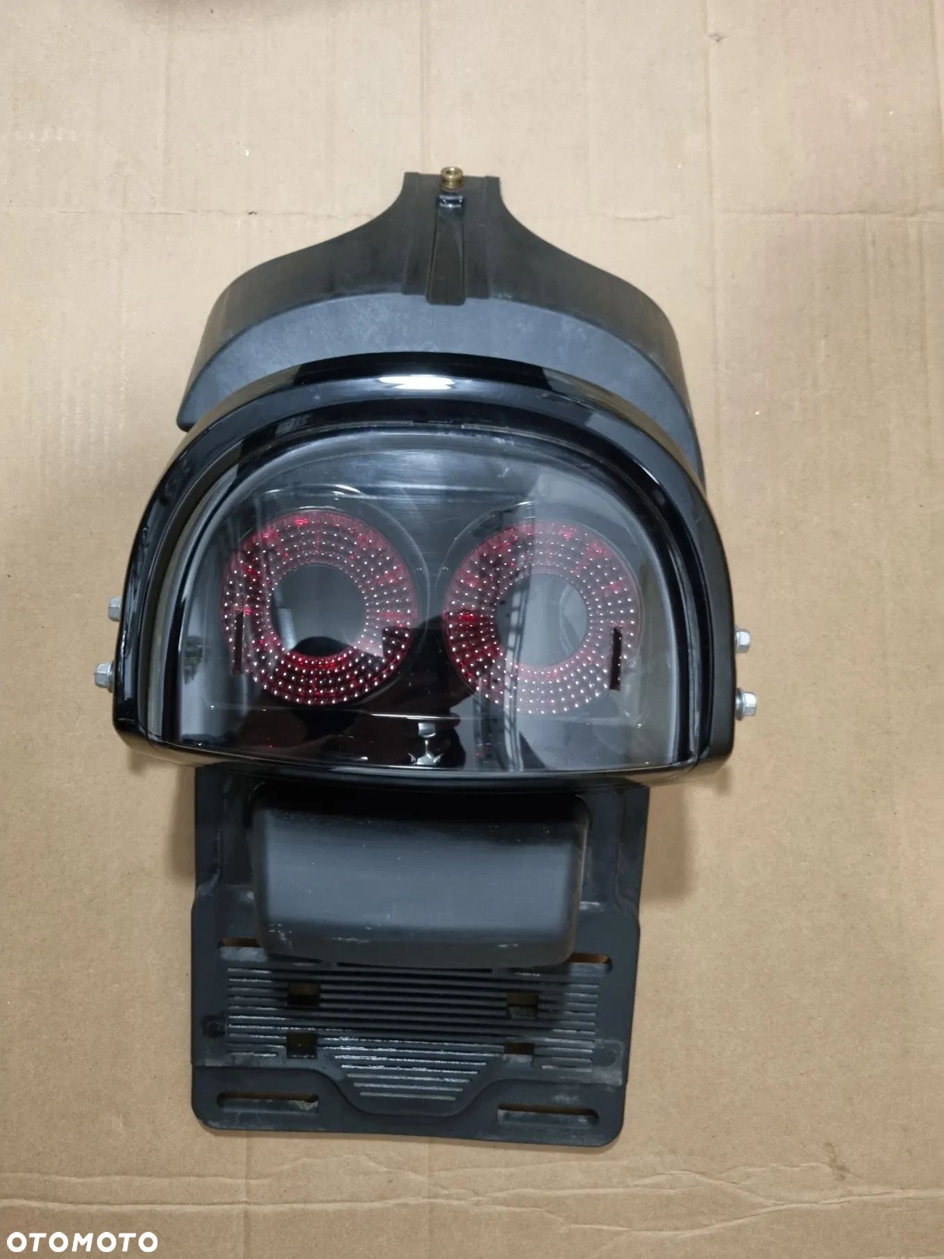 Harley Davidson Dyna Fat Bob lampa tył tylna 67900172 - 1
