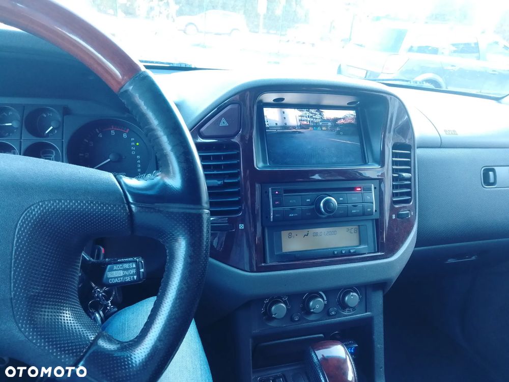 Mitsubishi Pajero 3.2 DI-D Automatik Dakar - 16