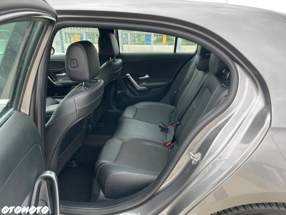 Mercedes-Benz Klasa A 180 Progressive 7G-DCT - 22