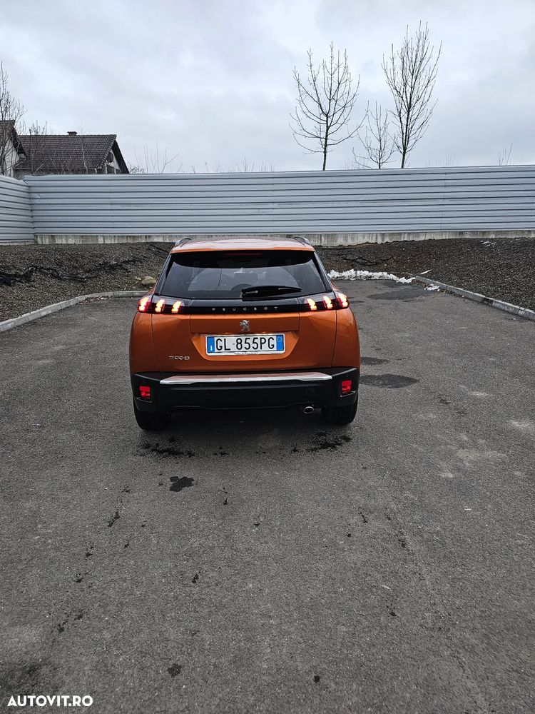 Peugeot 2008 1.5 BlueHDI 130 S&S EAT8 Allure - 4