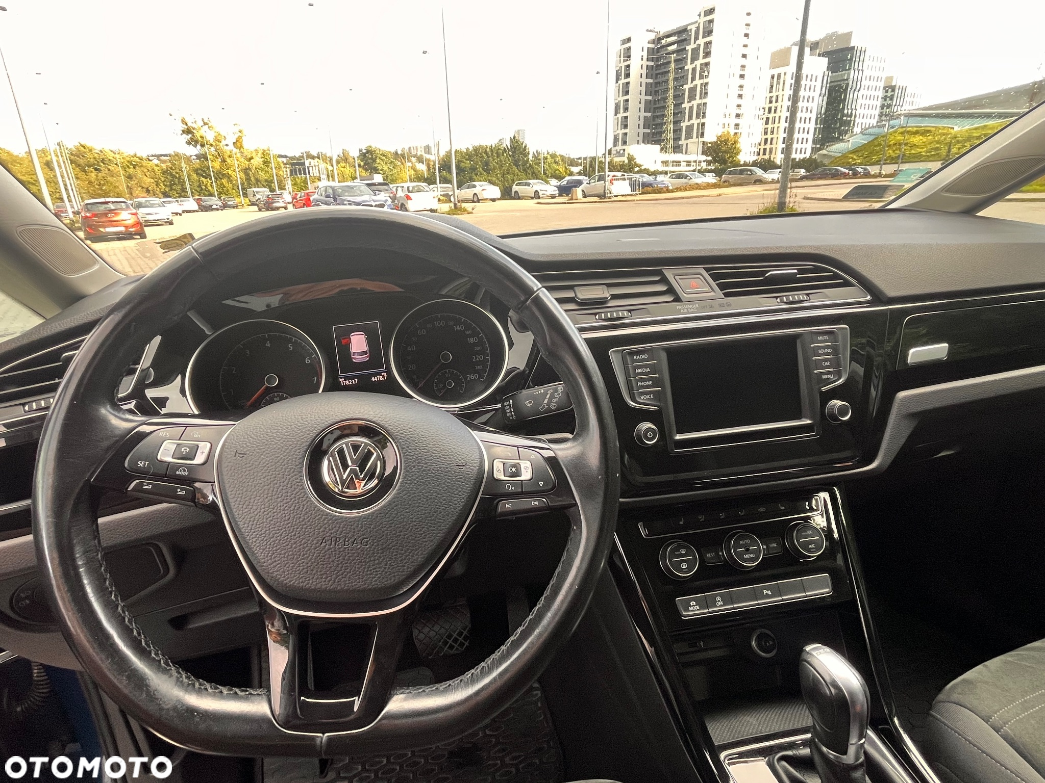 Volkswagen Touran 1.4 TSI BMT Highline DSG - 3
