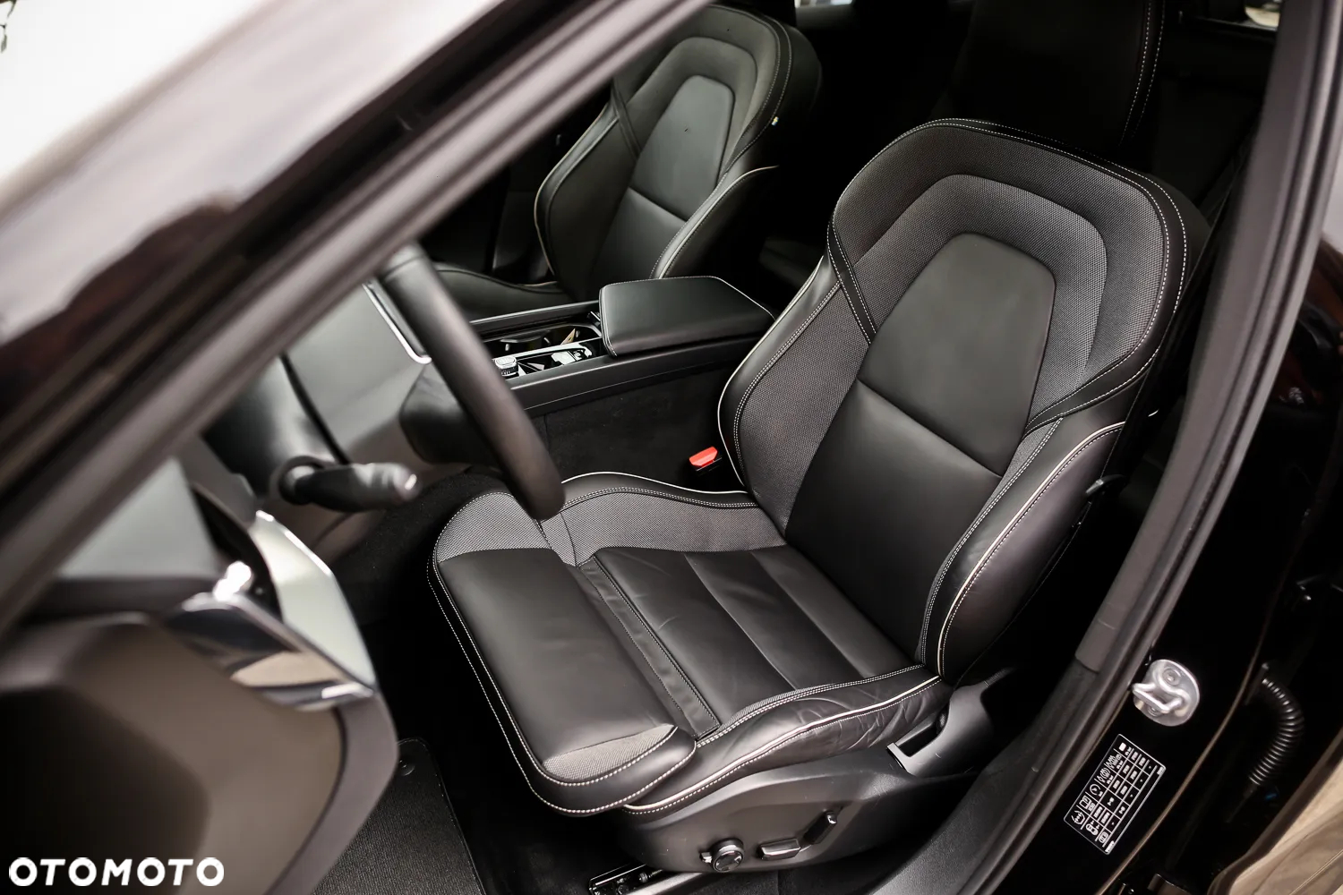 Volvo XC 60 B4 D AWD Geartronic RDesign - 20