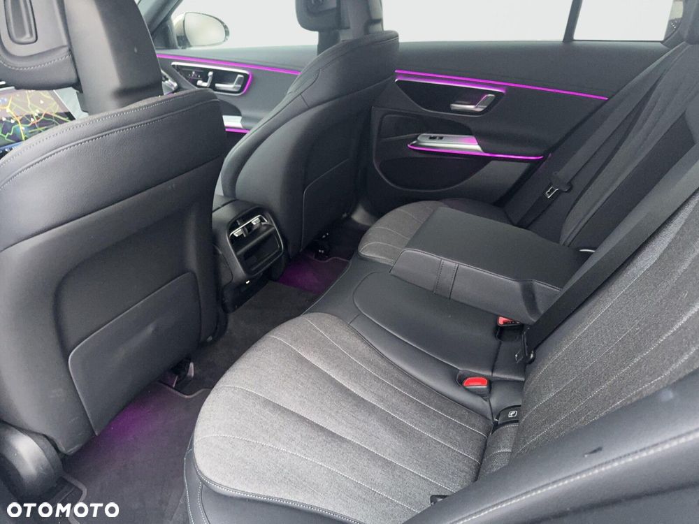 Mercedes-Benz Klasa E - 17