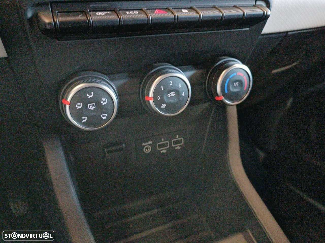 Renault Clio 1.0 TCe Limited - 22