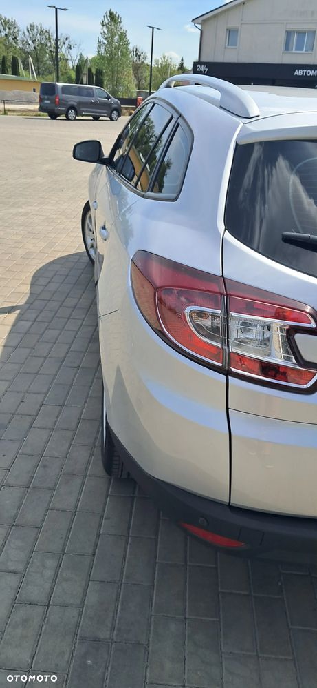 Renault Megane 1.5 dCi Dynamique EDC - 10