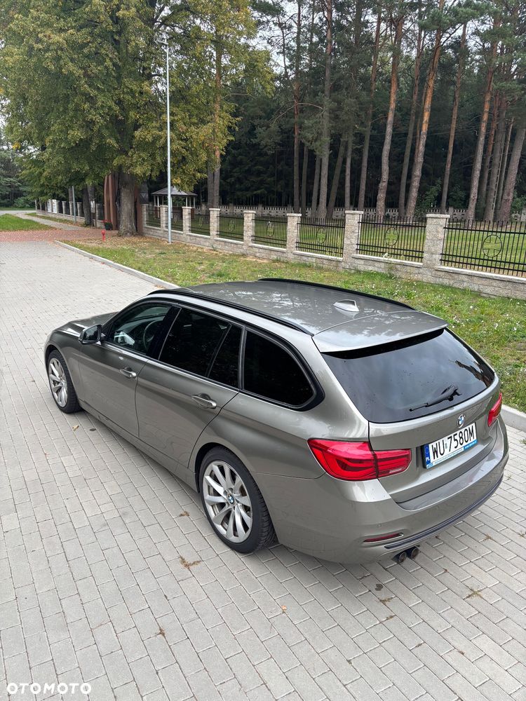 BMW Seria 3 320d Sport Line - 12