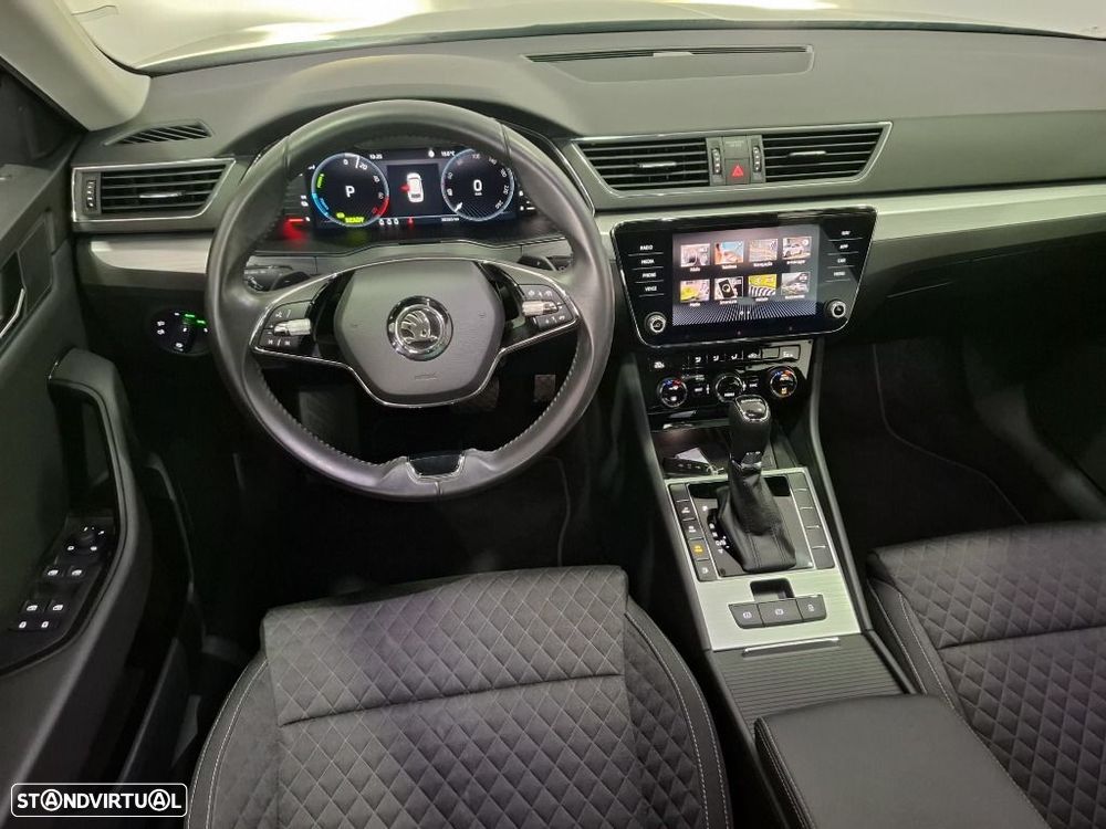 Skoda Superb Break - 17