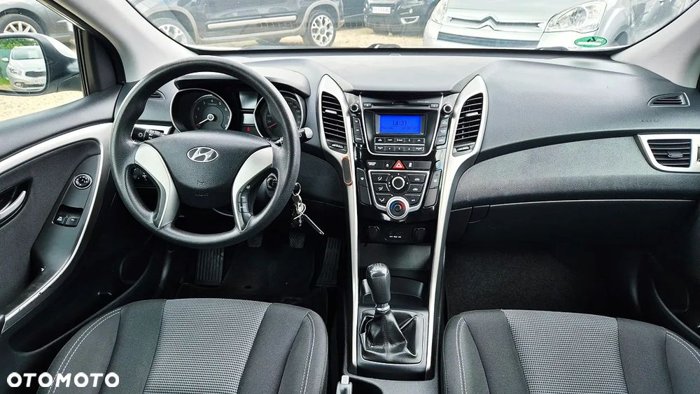 Hyundai i30 1.4 Intro Edition - 32