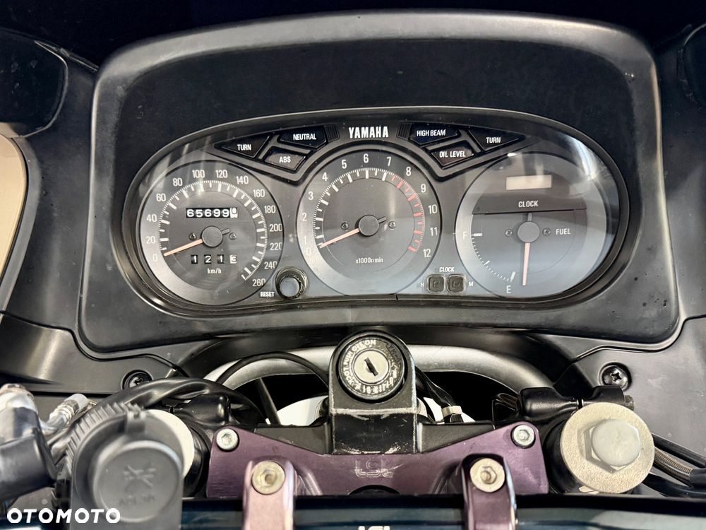 Yamaha FJ - 7