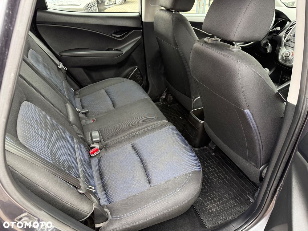 Hyundai ix20 1.4 Premium - 14