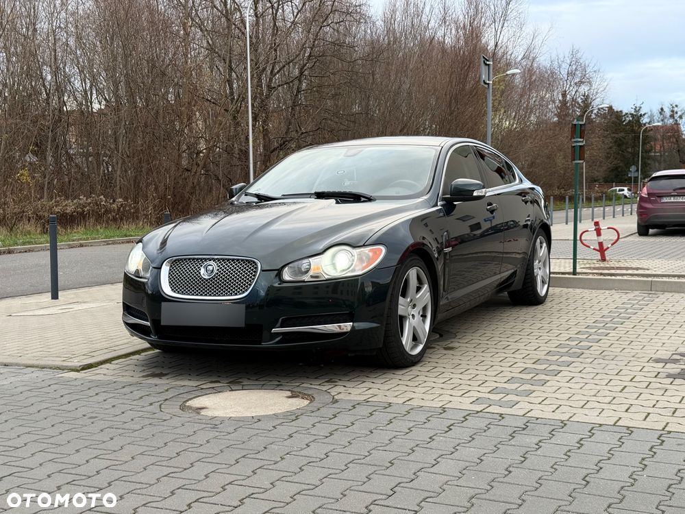 Jaguar XF 2.7 V6 D Luxury - 1