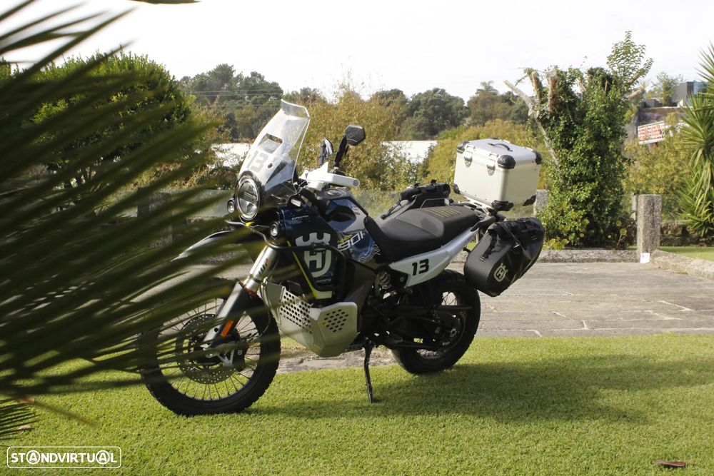 Husqvarna Norden 901 EXPEDITION - 4