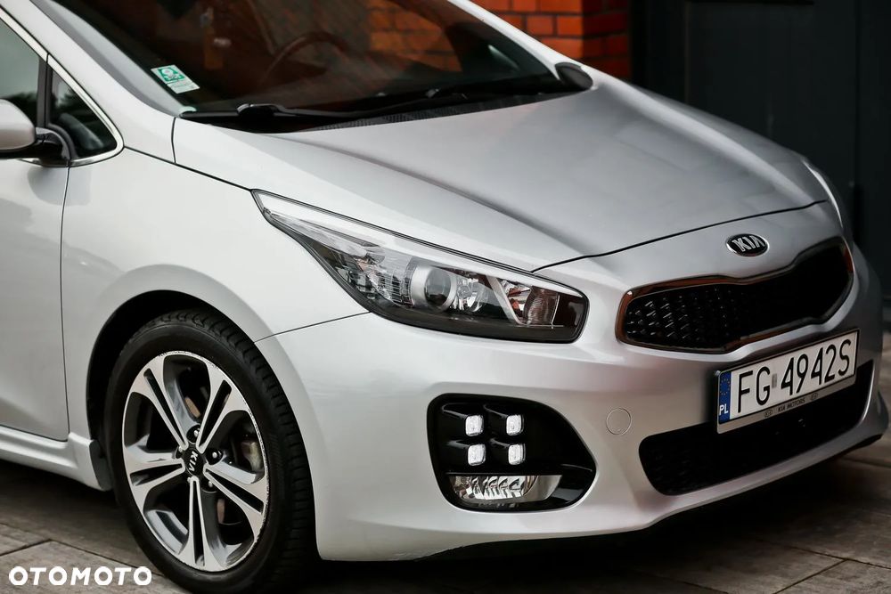Kia Ceed Cee'd 1.6 CRDi GT Line - 24