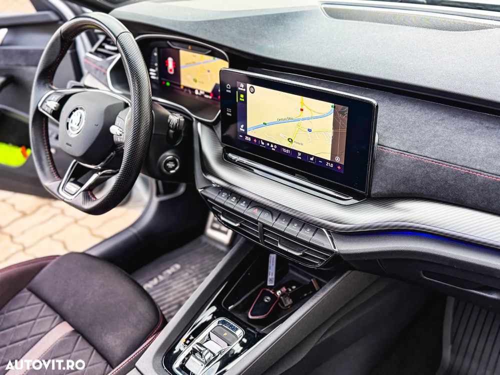 Skoda Octavia 2.0 245 TSI DSG RS - 36