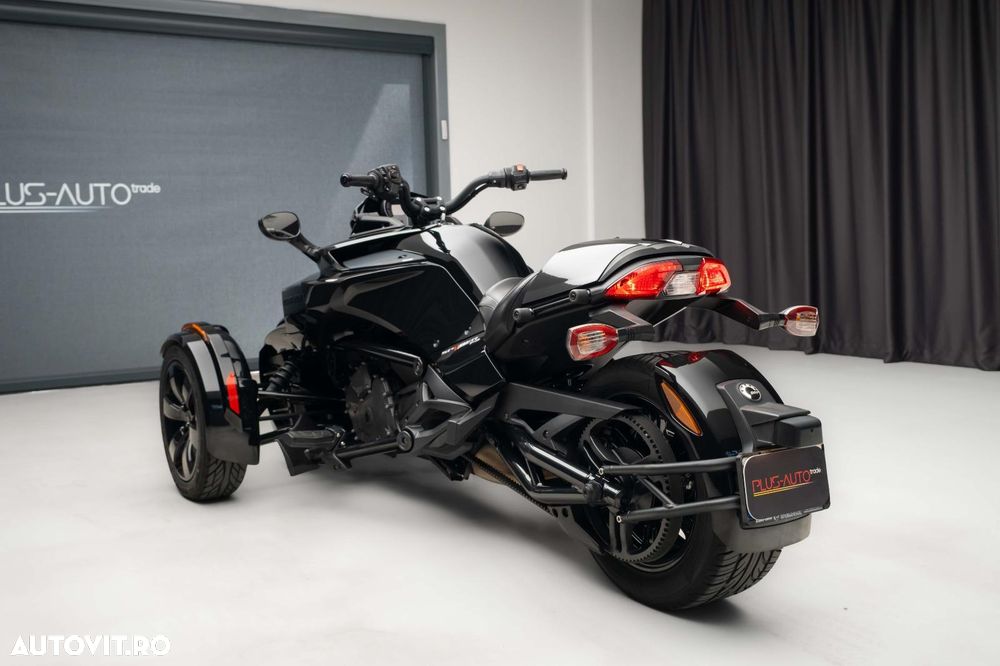 Can-Am Spyder - 1