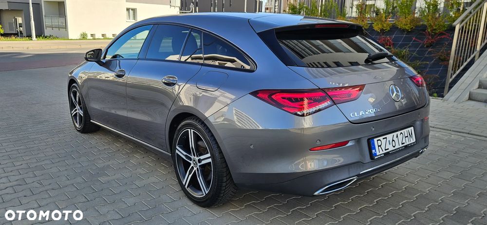 Mercedes-Benz CLA 200 d 8G-DCT - 3