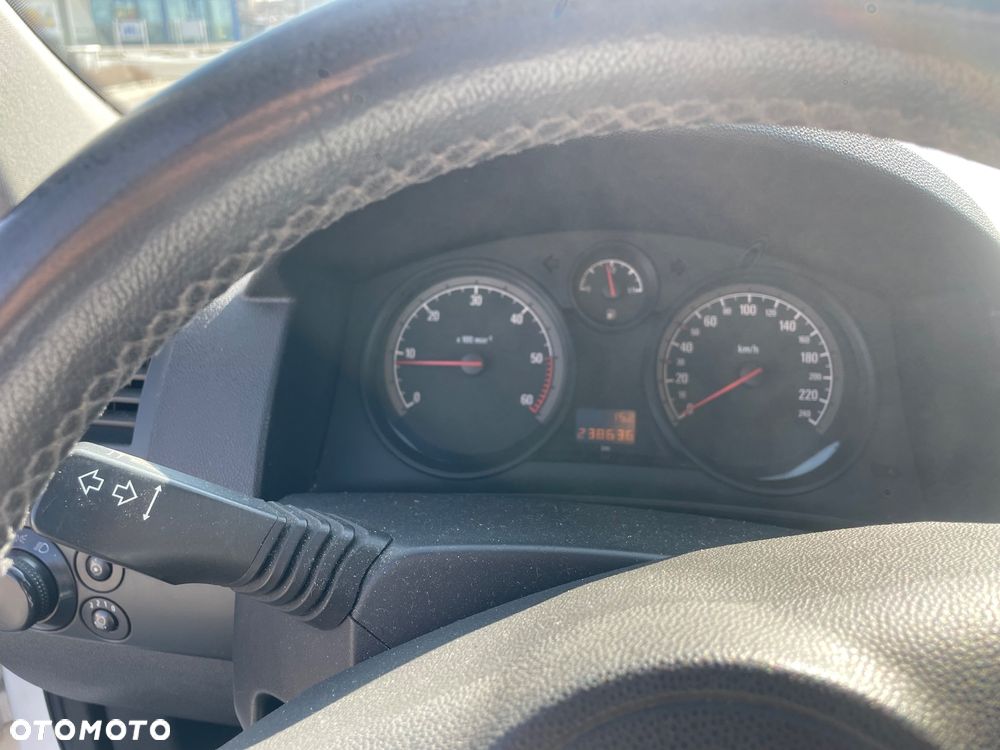 Opel Astra 1.7 CDTI - 12