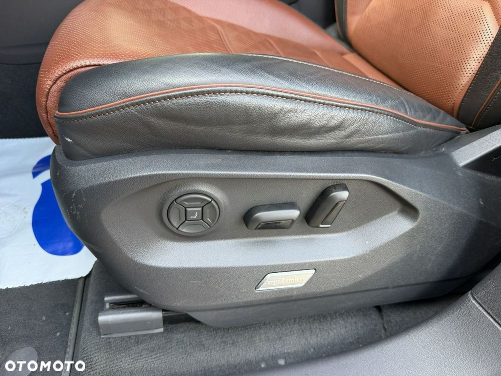 Volkswagen Touareg - 17