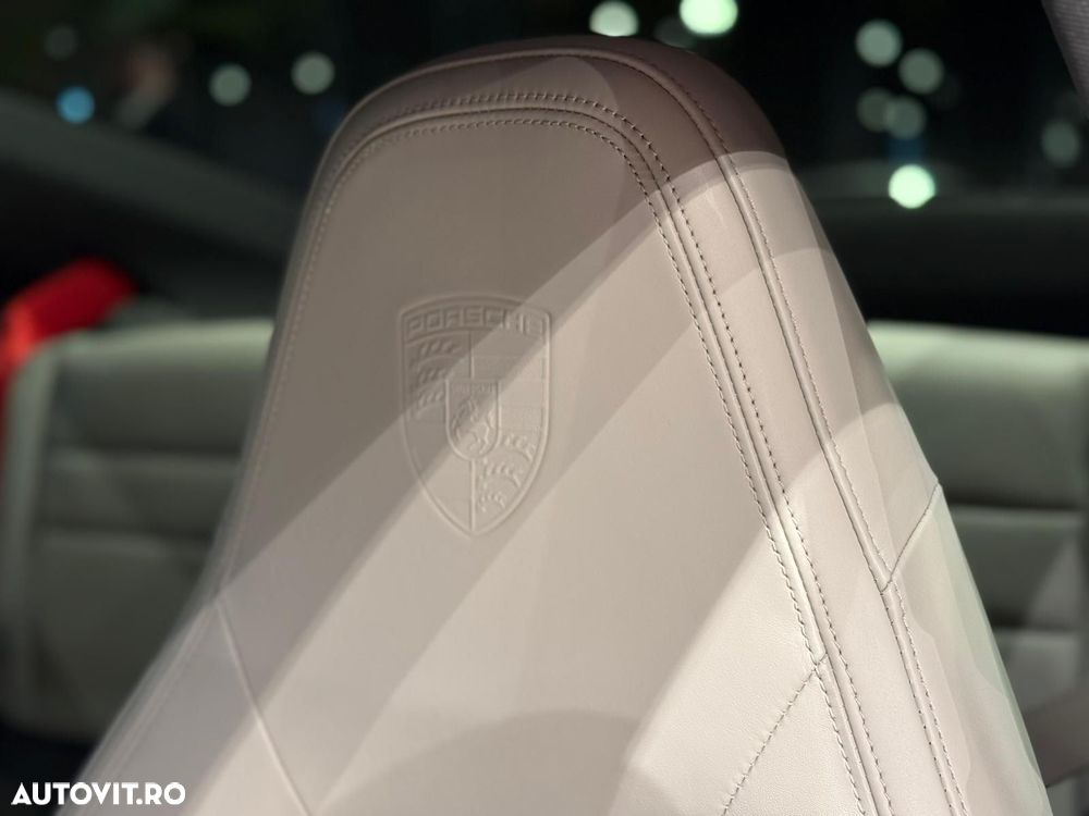 Porsche 911 4 PDK - 30