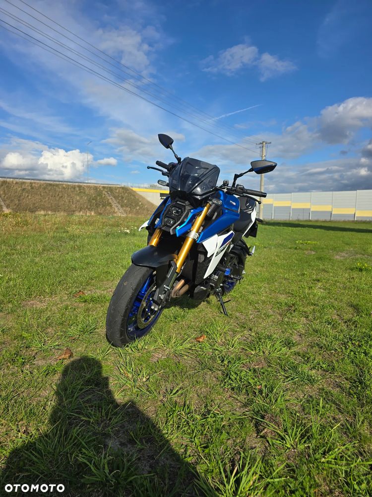 Suzuki GSX 1000 - 2