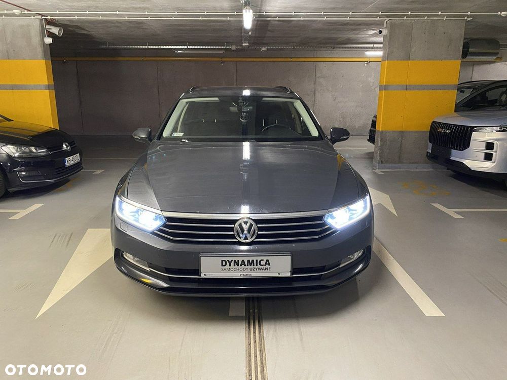 Volkswagen Passat - 2