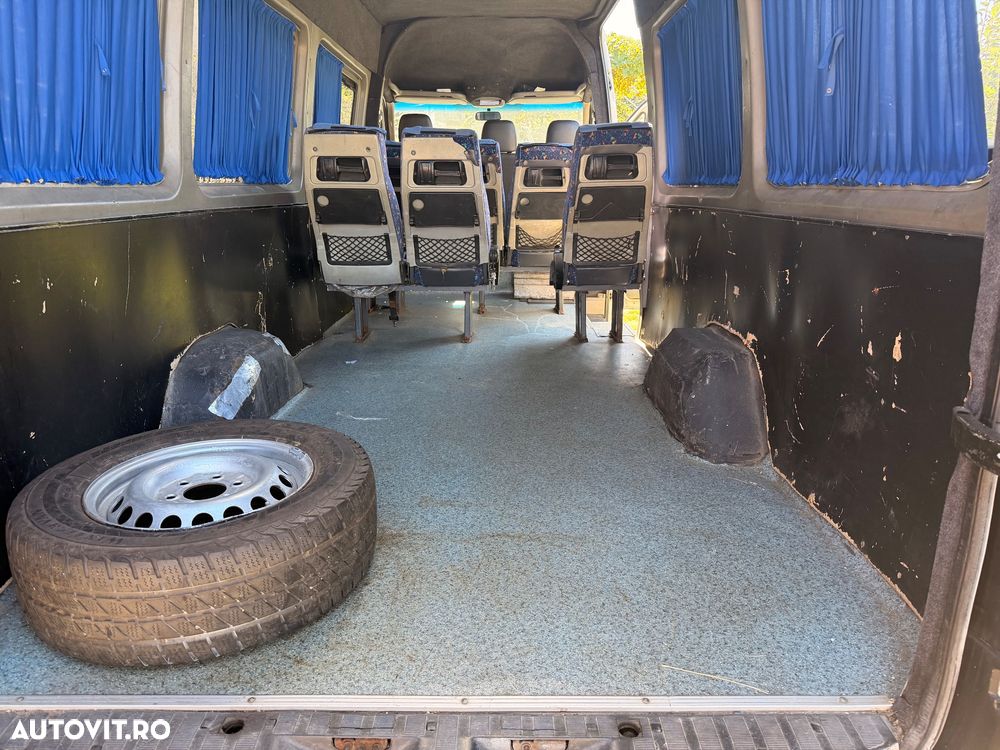 Mercedes-Benz Sprinter - 5