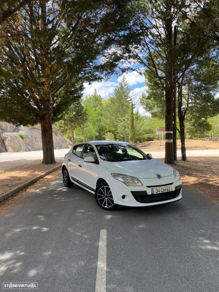 Renault Mégane 1.5 dCi Dynamique - 1