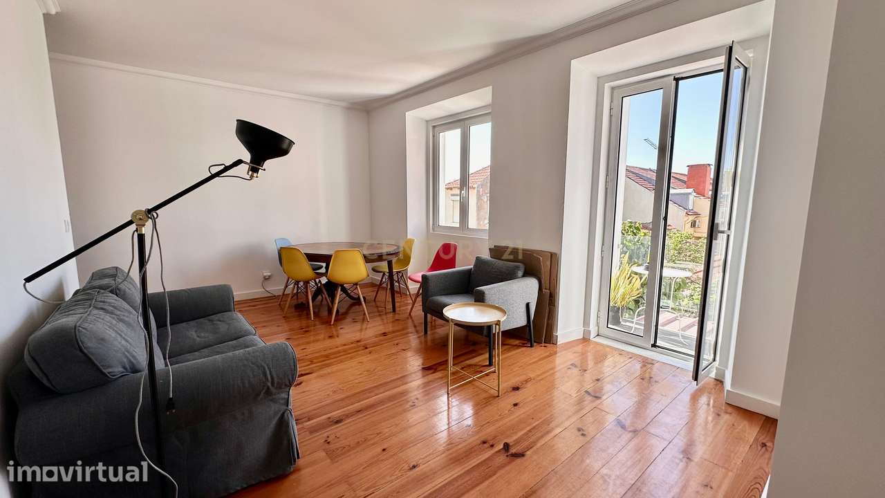 Arrenda T2 Mobilado e Equipado com Vista Rio | Graça, Lisboa - Grande imagem: 2/26