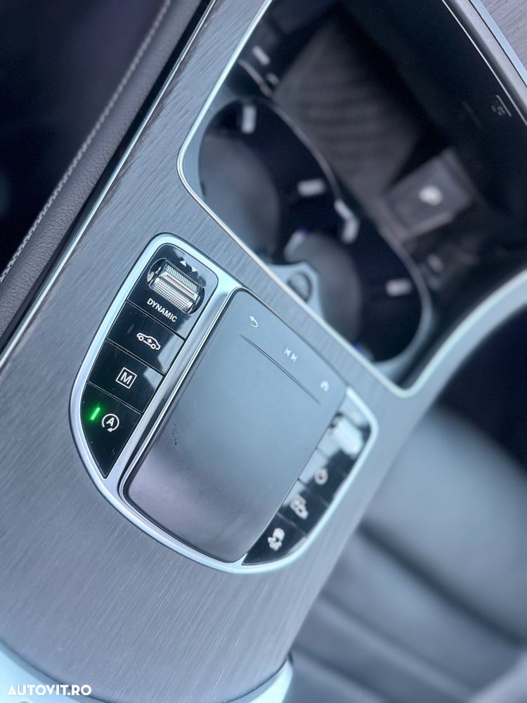 Mercedes-Benz GLC Coupe 300 4MATIC MHEV - 24