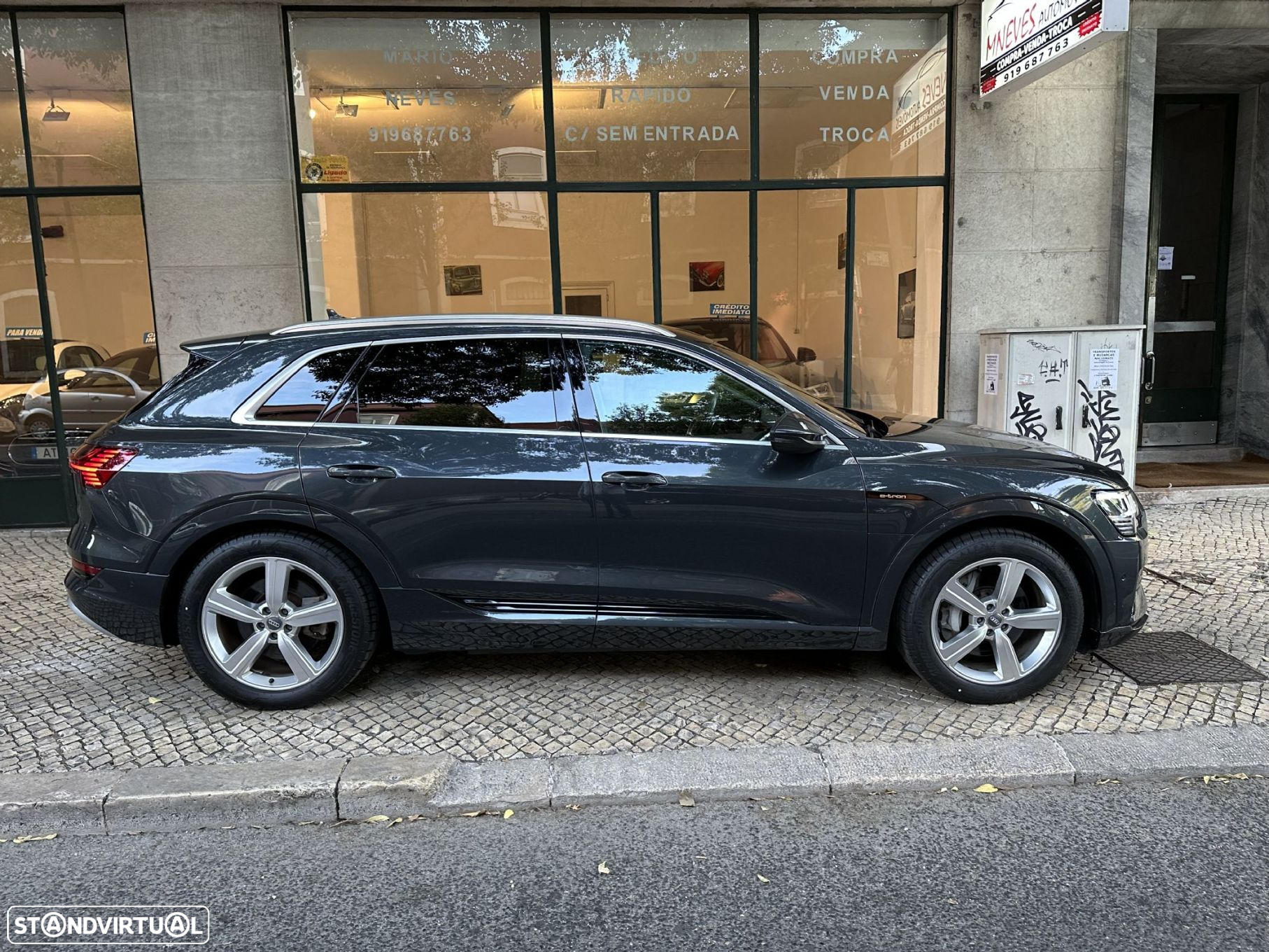Audi e-tron - 10