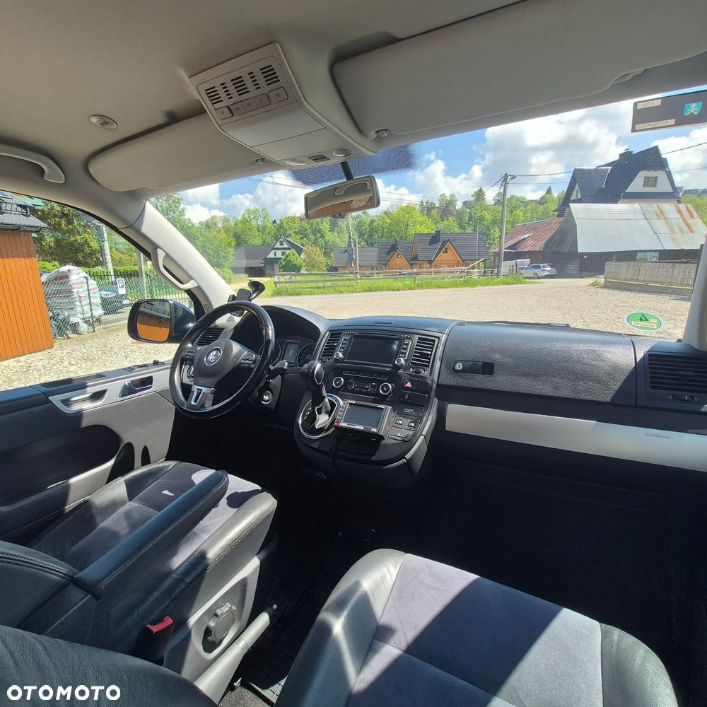 Volkswagen Multivan - 12