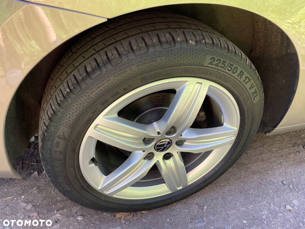 Volkswagen Tiguan - 10