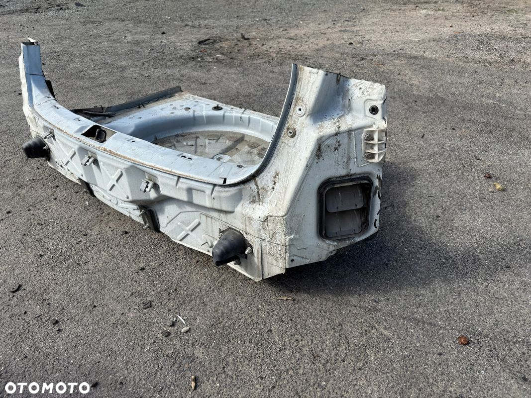 NISSAN QASHQAI J10 2009R WANNA PAS TYLNY ĆWIARTKA - 2