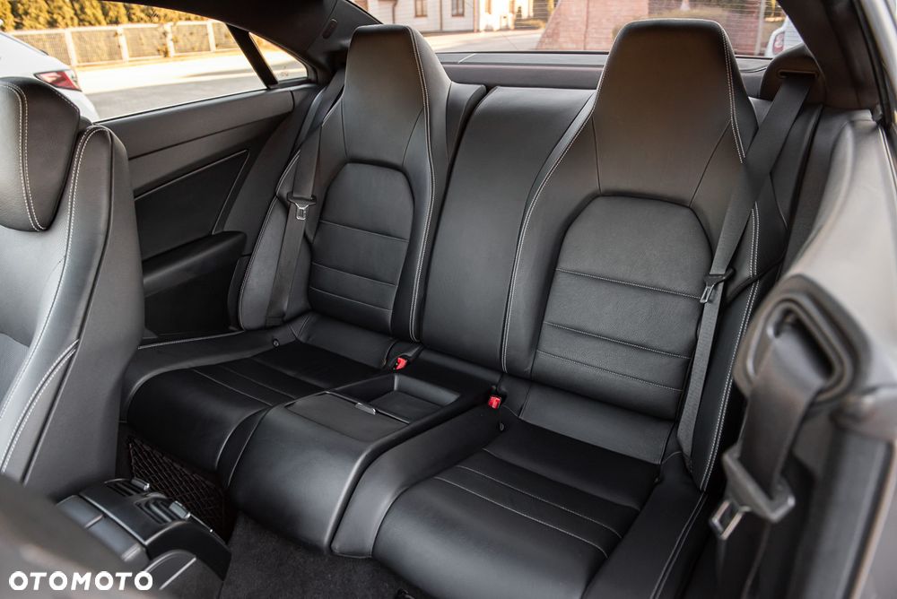 Mercedes-Benz Klasa E 350 CDI DPF BlueEFFICIENCY 7G-TRONIC Avantgarde - 25