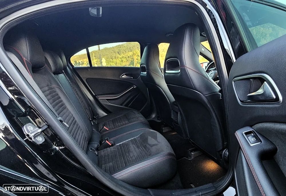 Mercedes-Benz A 200 d 7G-DCT AMG Line - 8