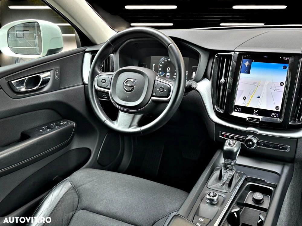 Volvo XC 60 D4 AWD Geartronic Momentum - 27