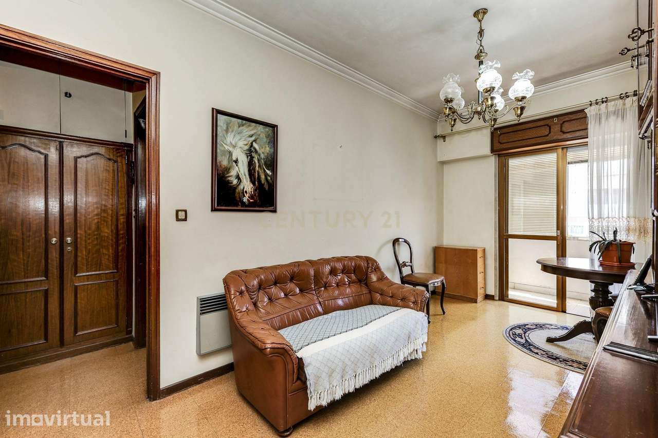 LUMINOSO APARTAMENTO DE 2 ASSOALHADAS PERTO DO CALIFA, C. COMERCIAL FO - Grande imagem: 3/22